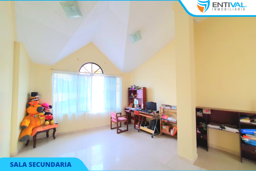 ENTIVAL INMOBILIARIA CASA EQUINERA DE VENTA REMATE EN ANILLO VIAL SANTO DOMINGO10