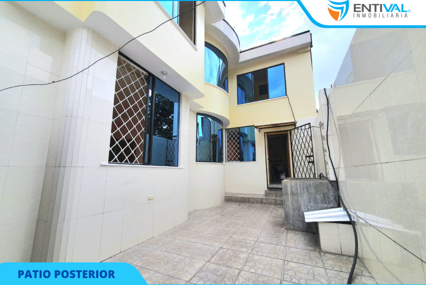 ENTIVAL INMOBILIARIA CASA EQUINERA DE VENTA REMATE EN ANILLO VIAL SANTO DOMINGO17