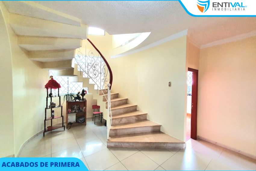 ENTIVAL INMOBILIARIA CASA EQUINERA DE VENTA REMATE EN ANILLO VIAL SANTO DOMINGO8
